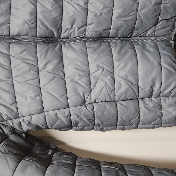 Youth L Cat and Jack hooded puffer - Picture 4 of 12